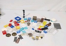 Lotto minifigure Lego vintage e più recenti pezzi porte finestre 