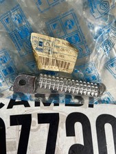 Pedana poggiapiedi anteriore