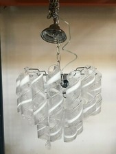 Lampadario Sputnik con struttura in metallo cromato vetro di Murano bianco e trasparente italiano