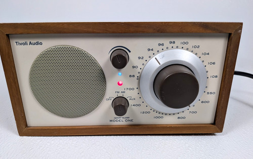 Radio audio tivoli - audio, modello