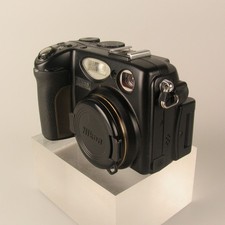 NIKON COOLPIX 5400 non testata con istruzioni CD e caricabatteria per ricambi