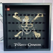 Cornice Vetrina Display Case