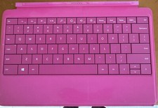 Microsoft Surface RT / 2 / Pro 1 / Pro 2 Type Cover 2 Tastiera 1561 Rosa