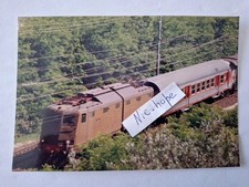 Fotografia Locomotore Elettrico FS E 636.447 in testa ad un convoglio misto 