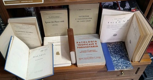 Lotto libri medicina colonie - lotto,