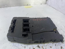 CENTRALINA PORTA FUSIBILI PER RENAULT Scenic Serie 8200525384 F9Q 812 Diesel 19