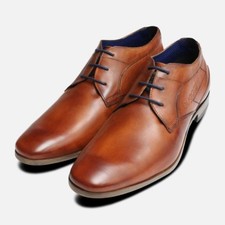 Scarpe stringate nuove di