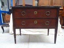 Piccolo comò in noce massello