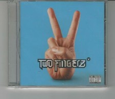 CD TWO FINGERZ  : V  CON