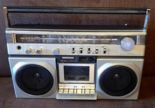 TOSHIBA RT-7760S STEREO RADIO CASSETTE RECORDER 