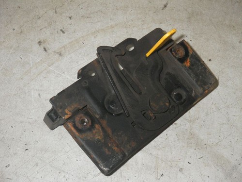 Serratura cofano motore