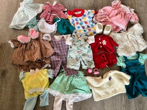 Lotto vestiti bambola bambini