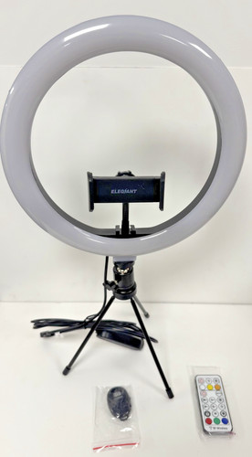Treppiede luminoso anello