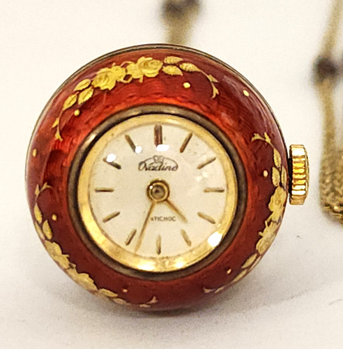 Collana con ciondolo orologio
