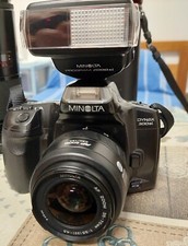 Reflex analogica 35mm Minolta Dynax 300 si + 35-70 mm + libretto istruzioni