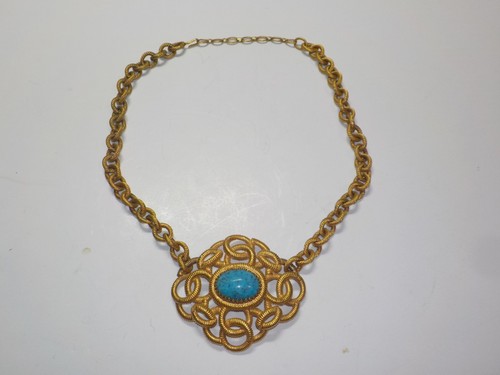 Collana con ciondolo