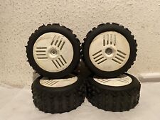 4 fuoristrada, ruote, borchie