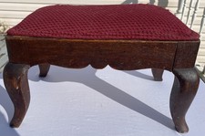 Antico sgabello stile Queen