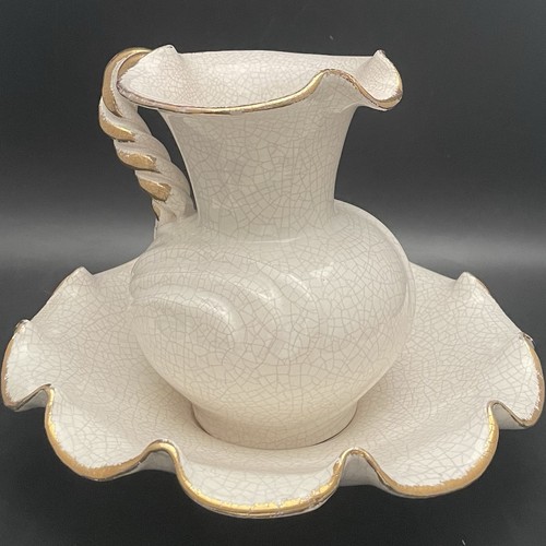 Comodino brocca lavabo oro
