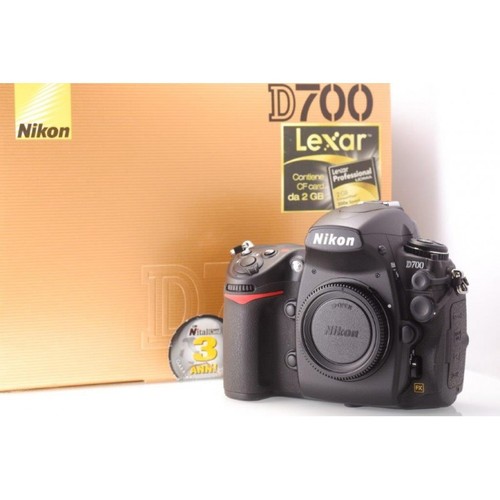 Nikon d700 body mint - body,