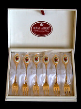 ROYAL ALBERT OLD COUNTRY ROSES