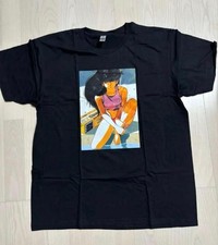 T-shirt nera nuova Madoka