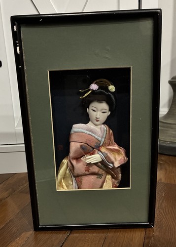 Bambola geisha giapponese