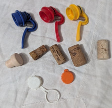 LOTTO TAPPI  BOTTIGLIE SUGHERO PLASTICA VINTAGE!!