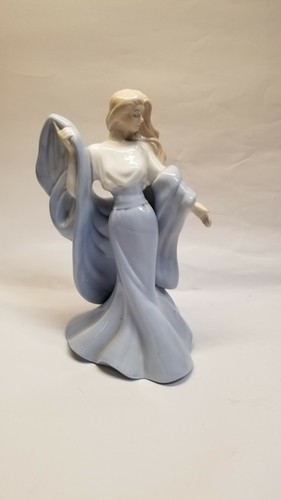 Statuina vintage house - vintage,