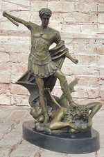 Statua Di San Michele