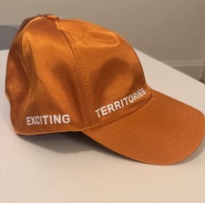 Cappello uomo Zara arancione