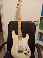 Chitarra elettrica usata di