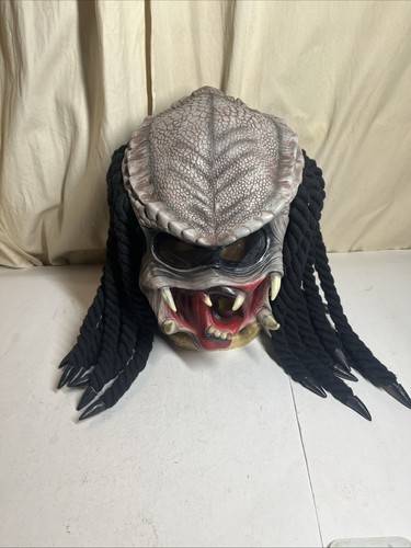 Casco predatore travestimento