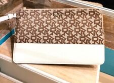 DKNY borsa pochette in tessuto monogram e pelle bianca