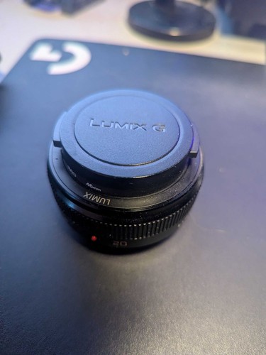 Panasonic lumix 20mm 1 7 - g, f/1.7