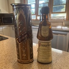 Frangelico Liquore Italia Bidone e Bottiglia Marrone Etichette Vuote Timbro Corda
