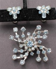 Set Di Spille E Orecchini