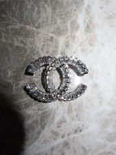 Broche Argenté Avec Strass