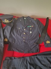 Completo giacca ,pantaloni,berretto e cravatta colonnello aereonautica militare 