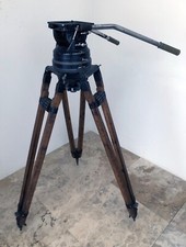 CAVALLETTO CON TESTA FLUIDA CARTONI  con TREPPIEDI IN LEGNO ORIGINALE ANNI '60