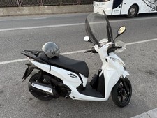 Ricambi Honda Sh 300 Anno 2015/2020. Chiedere Per Qualsiasi Pezzo.