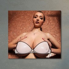 Lucie Wilde foto porno stampe