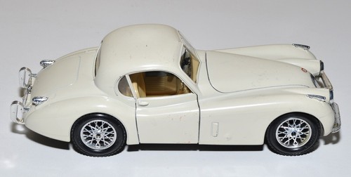 Modello auto burago jaguar - modello,