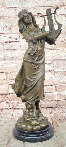 Vitaleh statua ragazza - ragazza, arpa