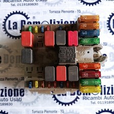 Scatola porta fusibili - porta,
