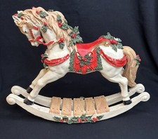 Cavallo a dondolo natalizio