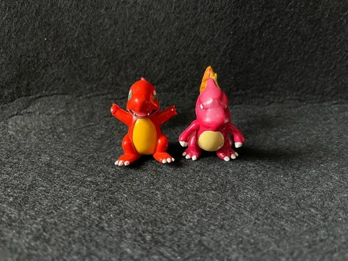 Charmander charmeleon action - charmeleon,