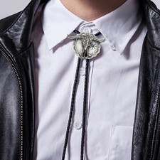 Bolo Tie Western in Pelle con