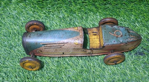 Vecchia macchinetta giocattolo