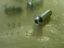 Vite lunga circa 1,7 cm per